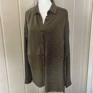 Paper Crane Women’s Small dark sage green striped button down top. Very soft!